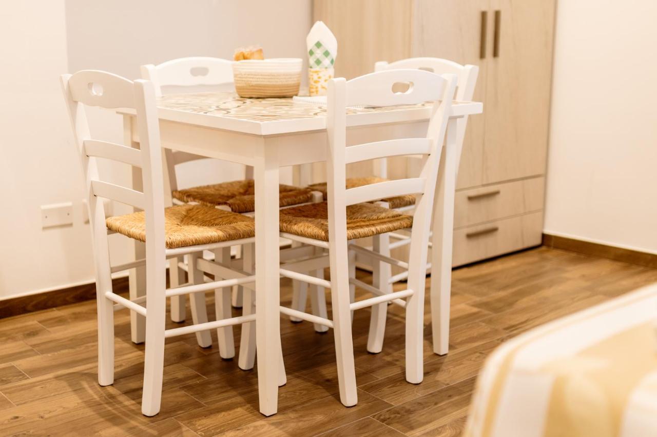 Nonna Vittoria Apartments Мола-ді-Барі Екстер'єр фото